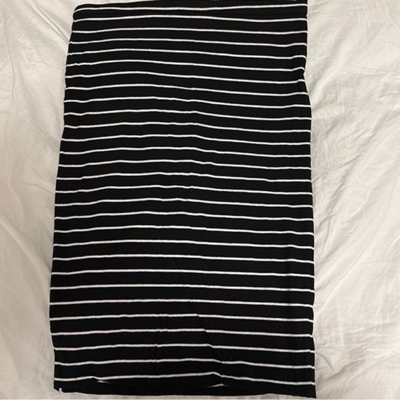 H&M skirt - Picture 2 of 2